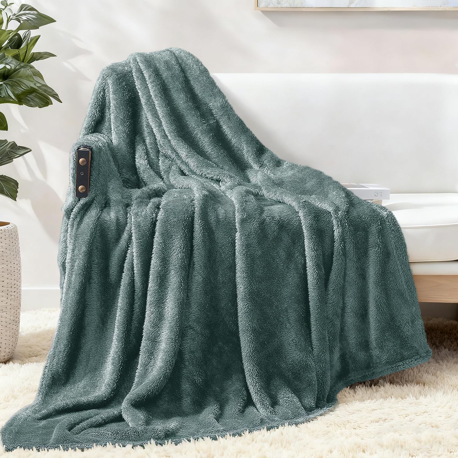 Plush Fuzzy Fleece Throw Blanket Extra Large, Super Soft, Fluffy and Warm Blankets for Couch, Bed, Suitable for All Seasons (50x70 Inches, Celadon)
